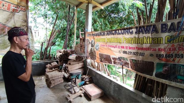 Kampung Angklung di Ciamis
