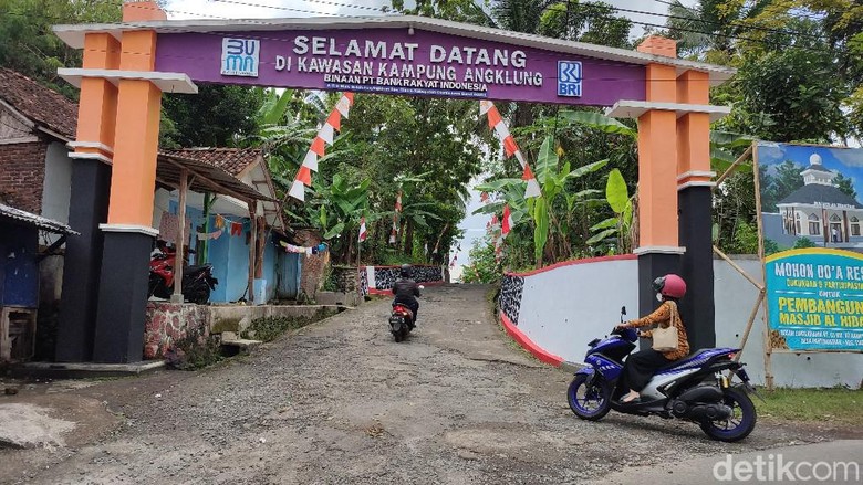 Kampung Angklung di Ciamis Kampung Angklung di Ciamis