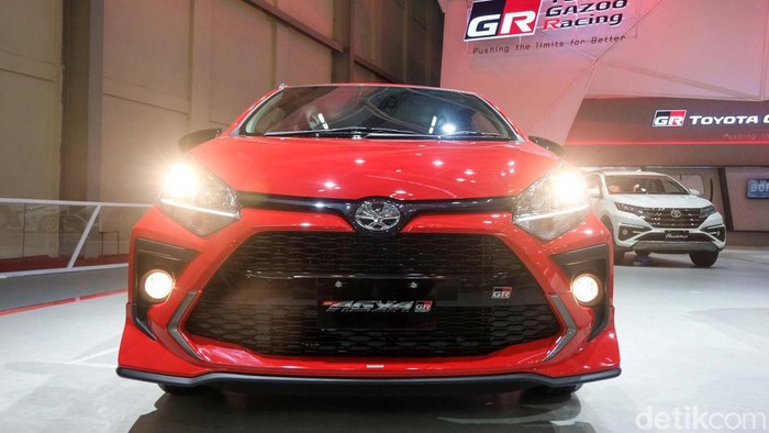 Kenalin Nih Deretan Toyota Gazoo Racing Agya hingga Hilux di GIIAS Toyota merilis deretan mobil brand Gazoo Racing (GR) di GIIAS 2022. Deretan mobil ini dari Agya sampai Hilux.