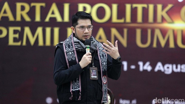 Ketua Umum Partai Ummat Ridho Rahmadi