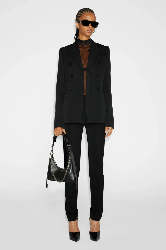 Inilah koleksi terbaru dari Givenchy Resort 2023. Foto Dok. Givenchy.