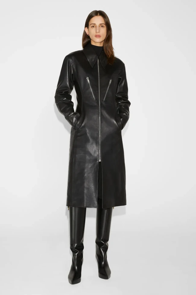 Inilah koleksi terbaru dari Givenchy Resort 2023. Foto Dok. Givenchy.