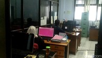 Sementara itu aktivitas pegawai di kompleks kantor Pemkab Pemalang tampak berjalan normal. Foto: Robby Bernardi/detikJateng