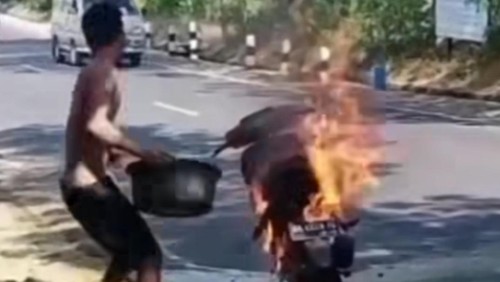 kondisi sepeda motor yang terbakar