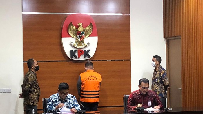 Konferensi pers penahanan Rifa Surya oleh KPK (Hanafi-detikcom)