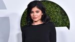 Kylie Jenner Selebriti Paling Tajir Jadi Cewek Mamba