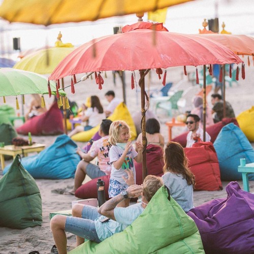 La Plancha Beach Club di Pantai Seminyak, Bali.
