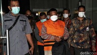 KPK telah menetapkan tiga orang sebagai tersangka kasus dugaan suap pengesahan APBD dan/atau APBD Perubahan Kabupaten Tulungagung Tahun Anggaran 2015-2018. Mereka adalah Wakil Ketua DPRD Kabupaten Tulungagung periode 2019-2024 Adib Makarim, Wakil Ketua DPRD Kabupaten Tulungagung periode 2014-2019 Agus Budiarto, dan Wakil Ketua DPRD Kabupaten Tulungagung Imam Kambali.