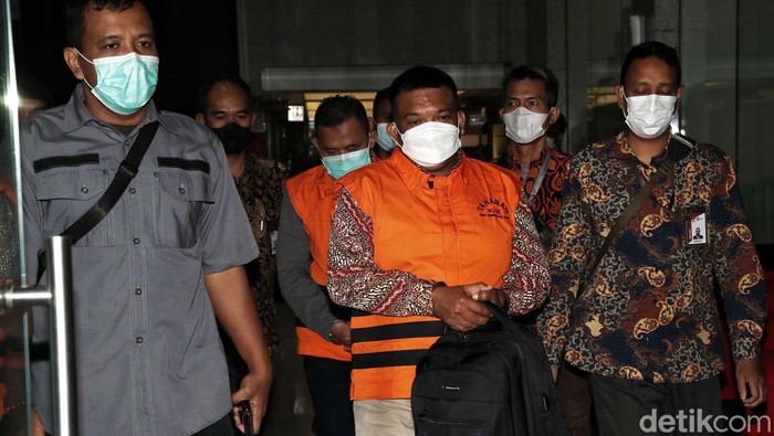 KPK menahan satu tersangka di perkara suap 'ketok palu' pembahasan Anggaran Pendapatan Belanja Daerah (APBD) Kabupaten Tulungagung tahun 2015. Satu tersangka yang ditahan yakni Agus Budiarto selaku Wakil Ketua DPRD Kabupaten Tulungagung periode 2014-2019.