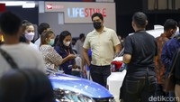 Bagi masyarakat yang ingin berkunjung ke pameran otomotif tahunan ini, dapat membeli tiket secara online melalui aplikasi Auto360 atau bisa juga melalui situs Auto360. Terkait harganya, tiket Weekdays (Senin-Jumat) dibanderol Rp 50 ribu, sementara tiket Weekends (Sabtu, Minggu, dan libur nasional) Rp 100 ribu.