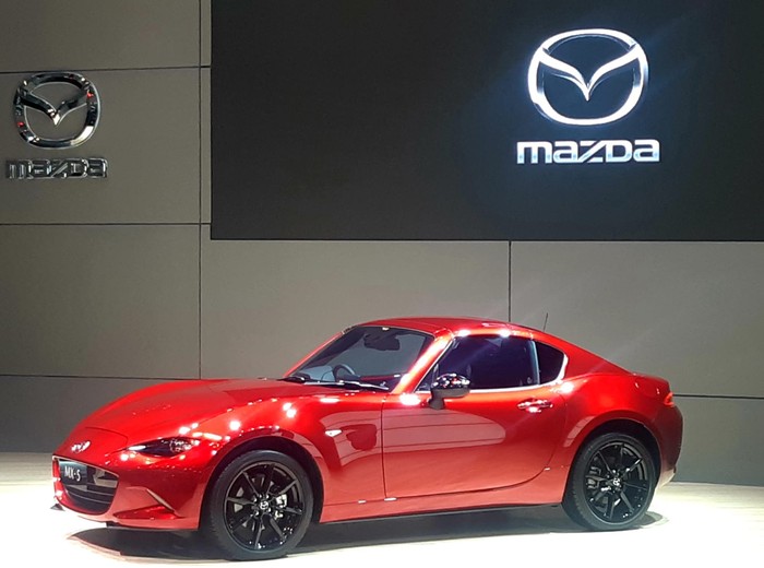 Mazda MX-5 datang ke GIIAS 2022 dan dibanderol dengan harga tak lebih dari Rp 900 juta.