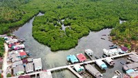 detikTravel bersama BRI dalam program Tapal Batas ini juga mengunjungi beberapa pulau lainnya di Anambas di antaranya Pulau Jemaja, Pulau Siantan, Pulau Mangkai, dan Pulau Telaga Kecil. detikTravel melihat langsung bagaimana pesona wisata, alam, budaya, dan ekonomi menjadi satu kesatuan yang sangat indah.  
