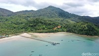 Berdasarkan data Dinas Pariwisata dan Kebudayaan Anambas, terdapat 264 destinasi atau daya tarik wisata.   