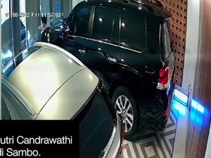 Koleksi Mobil Mewah di Garasi Ferdy Sambo