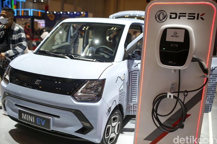 DFSK ikut serta di pameran Gaikindo Indonesia International Auto Show (GIIAS) 2022 di ICE, BSD, Tangerang, Kamis (11/8/2022).