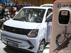 Hitung-hitungan Biaya Mobil Listrik Vs BBM, Ini Pemenangnya!