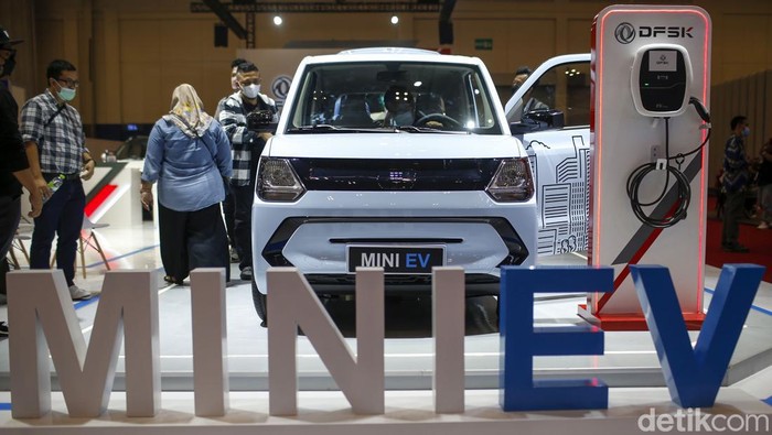 Mobil Listrik Mungil Punya DFSK Melantai di GIIAS 2022 DFSK ikut serta di pameran Gaikindo Indonesia International Auto Show (GIIAS) 2022 di ICE, BSD, Tangerang, Kamis (11/8/2022).