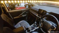 Tak hanya itu, Mitsubishi juga melengkapi New Xpander Cross dengan berbagai fitur baru, misalnya seperti micron air filtration yang bisa menjaga kualitas udara di kabin, desain LCD cluster yang disempurnakan, serta active yaw control (AYC).