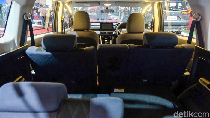 Mitsubishi New Xpander Cross diluncurkan pada ajang Gaikindo Indonesia Internasional Auto Show atau GIIAS 2022. SUV laris tersebut dapat sejumlah pembaruan.