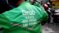 Kepada detikcom abang ojol yang tidak mau disebutkan namanya ini mengaku dulunya berniat ingin membuka restoran. Namun, niatannya tersebut tidak berjalan dengan lancar karena lantaran istrinya yang sedang hamil. Setelah itu, ia melakukan berbagai cara agar tetap bisa mencari nafkah.