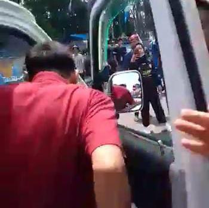 Oknum suporter aniaya sopir ambulance di Malang