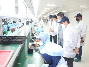 Ponsel Fitur Nokia Kini Made In Semarang