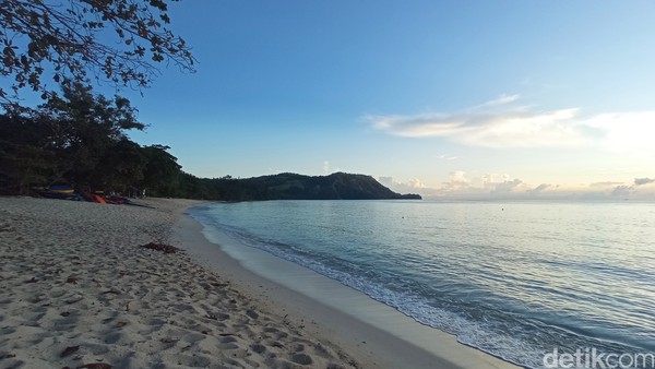 Likupang di Sulawesi Utara merupakan salah satu dari 5 destinasi superprioritas yang ditetapkan Kemenparekraf. Foto: Bonauli/detikcom Likupang di Sulawesi Utara merupakan salah satu dari 5 destinasi superprioritas yang ditetapkan Kemenparekraf. Foto: Bonauli/detikcom