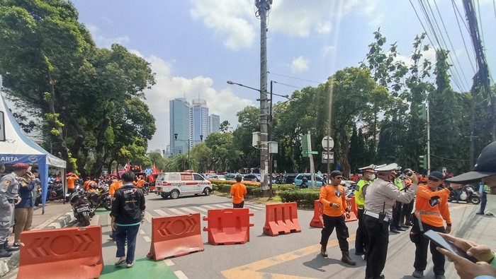 Pantauan di Jalan Imam Bonjol, Jakpus, depan KPU