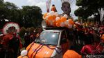 Penampakan Massa Partai Buruh Daftar Pemilu-Penuhi Jalan di Depan KPU