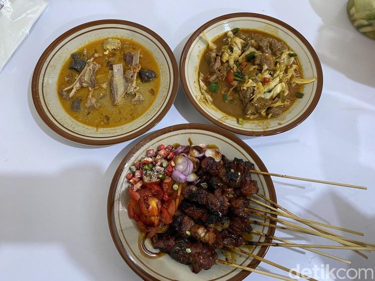 Bisa Belanja Sayur hingga Santap Sate Kambing Enak di Pasar Jatinegara