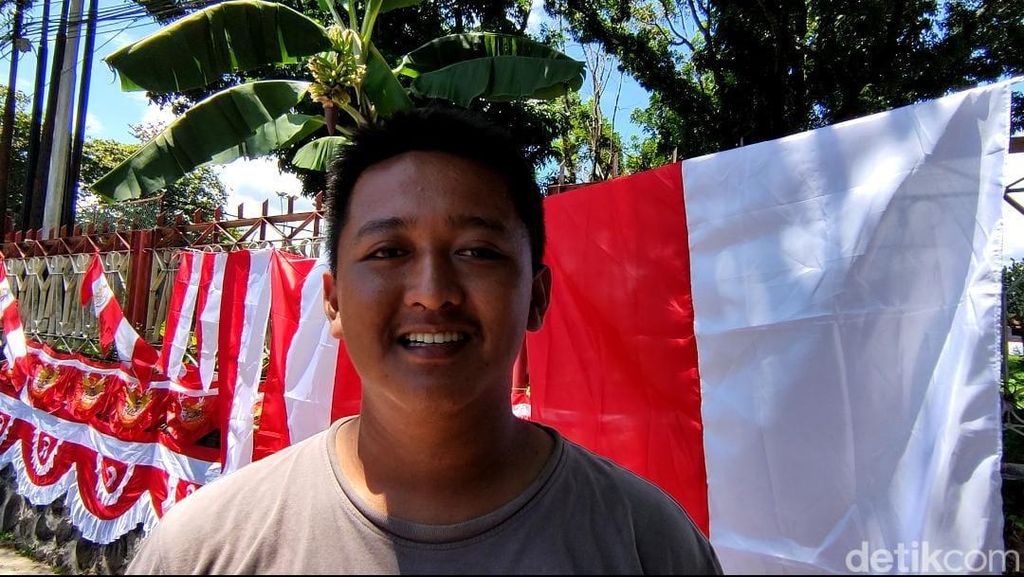 Pedagang Pernak-pernik Kemerdekaan di Manado, Ada yang Datang dari Bandung