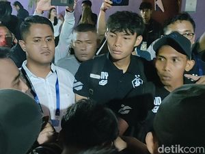 Persik Ditekuk Borneo FC 1-2, Suporter Teriak Arthur Irawan Out