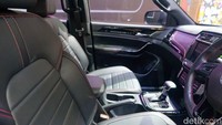 MG Extender yang diperkenalkan mengusung transmisi otomatis (AT). 