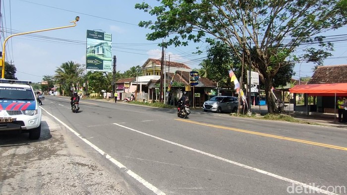 Pengendara moge tabrak pemotor di Jalan Jogja-Wates Km 26, Jumat (12/8/2022).