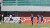 Thailand U16 sukses kalahkan Myanmar U16 3-0 tanpa balas. Semoga gol tercipta pada babak kedua. Gol pertama Thailand U16 diciptakan oleh penyerang mereka Tontawan Puntamunee, setelah sepakannya tidak mampu dihalau kiper Myanmar U16. Foto: Pius Erlangga/detikJateng