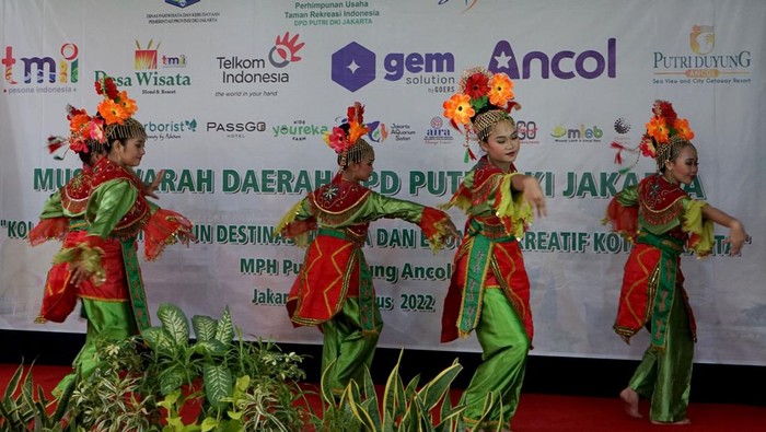 Potret Keseruan Musda DPD PUTRI DKI Jakarta Dewan Pengurus Daerah (DPD) Perhimpunan Usaha Taman Rekreasi Indonesia (PUTRI) DKI Jakarta mengadakan Musyawarah Daerah (Musda) untuk memilih Ketua dan Pengurus periode 2022-2026 di MPH Putri Duyung Ancol, Jakarta Utara.
