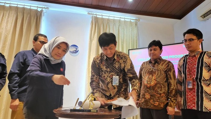 Telkomsel menggelar MoU dengan BNI 46 memecahkan solusi yang cerdas, efektif dan efisien dalam hal pemanfaatan Barcode Referral guna menggenjot jumlah pelanggan Telkomsel Halo.