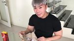 Gaya Keren Roy Kiyoshi saat Nongkrong di Kafe Bergaya Istana