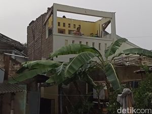 Angin Puting Beliung Terjang Cianjur: Puluhan Rumah Rusak