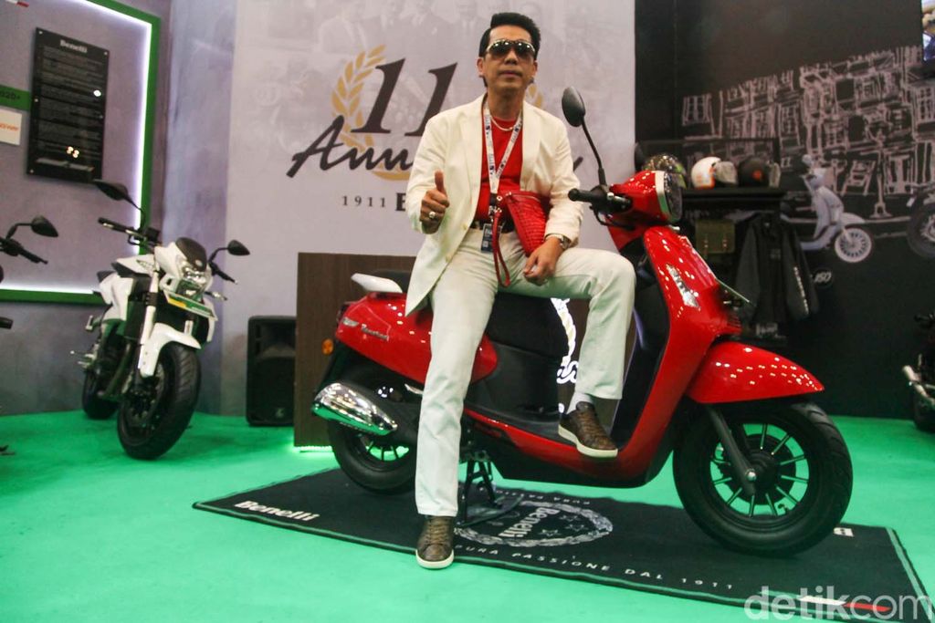Benelli Panarea kembali dihadirkan dalam pameran GIIAS. Menyambut HUT RI, Benelli Panarea kali ini hadir dalam edisi terbatas.