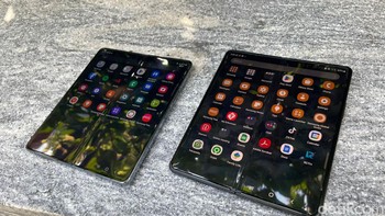 Untuk membaca lengkap perbandingan spesifikasi Galaxy Z Fold 4 dan Z Flip 3 bisa dibaca di sini. Foto: Agus Tri Haryanto/detikINET  