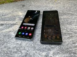 Perbandingan Galaxy Z Fold 4 vs Z Fold 3, Suka Mana?