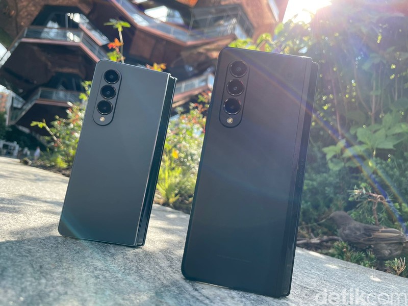 Samsung Galaxy Z Fold 4