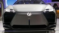 Sangat Menggoda, Lexus RX Pamer Kemewahan di GIIAS 2022