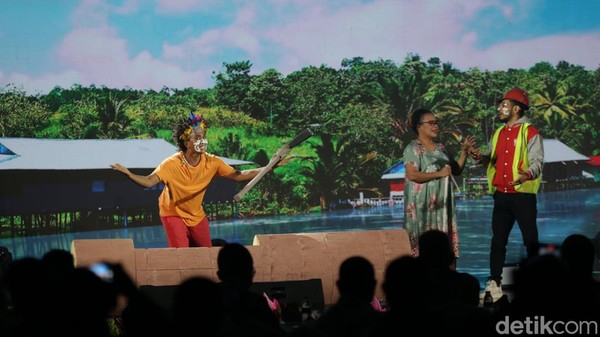 Adapun Festival Danau Sentani adalah festival pariwisata tahunan yang diadakan di sekitar Danau Sentani yang terletak di Kabupaten Jayapura, Papua.