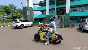 Skuteris Nyentrik dari Sukabumi, Tebar Pesan Baik dari Vespa Campursari