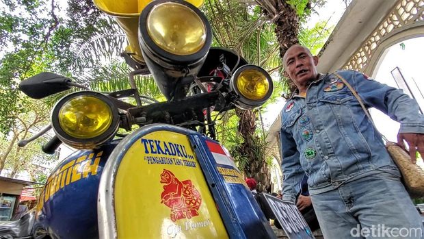 Slamet Sumarson si skuteris nyentrik dari Sukabumi