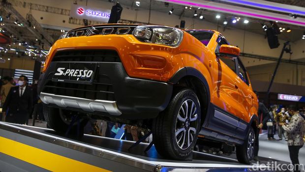 PT Suzuki Indomobil Sales Indonesia (SIS) meluncurkan dua mobil baru, yakni S-Presso dan Baleno Facelift di arena Gaikindo Indonesia International Auto Show (GIIAS), ICE BSD, Tangerang, Banten, Kamis (11/8/2022).