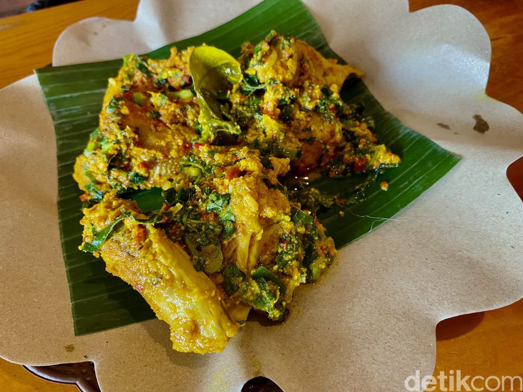 Waroeng Woka; restoran Manado di Gading Serpong yang tawarkan menu cakalang suwir hingga cumi woku garo.