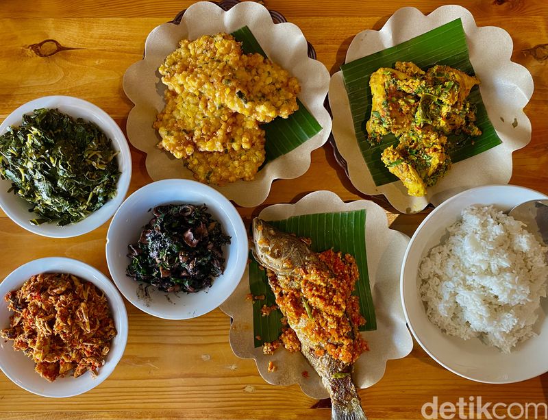 Waroeng Woka; restoran Manado di Gading Serpong yang tawarkan menu cakalang suwir hingga cumi woku garo.